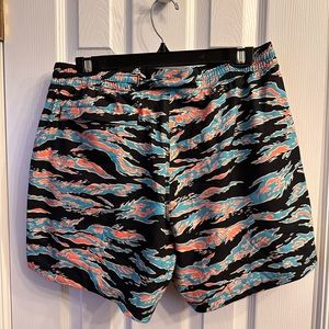Born Primitive men’s swim shorts size large